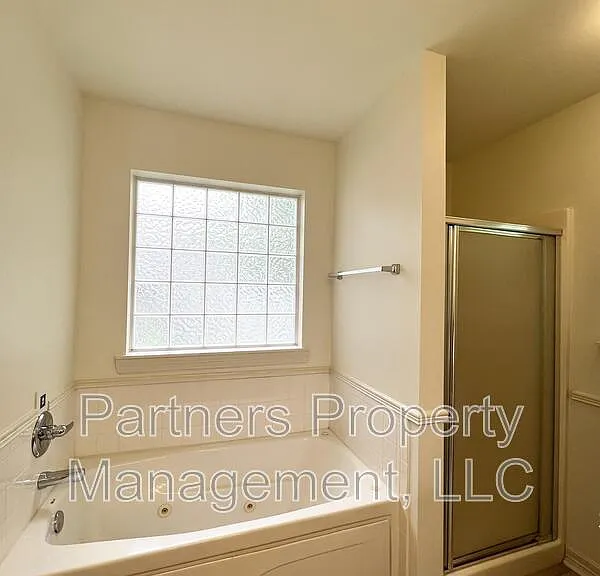 1257 Fox Run Ln — Photo 12