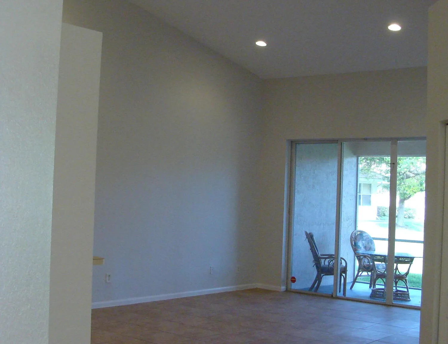 3 bed, 2.5 bath, 1632 sqft, $3,300 — Photo 3