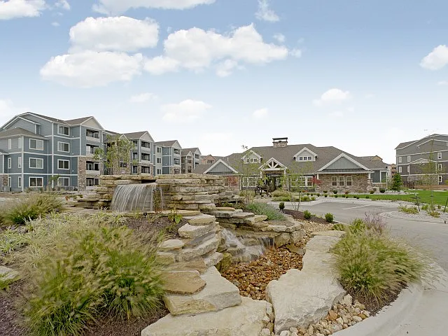 Steeplechase Apartments — Photo 32