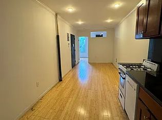289 21st St APT 2L, Brooklyn, NY 11215