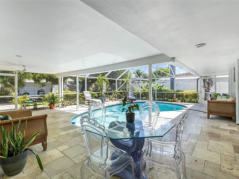 809 SE 14th Dr — Photo 31