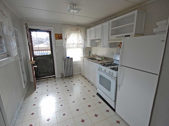 3rd image of 192 E Central Street # Fl 2nd