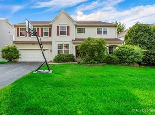 377 Sterling Cir, Cary, IL 60013