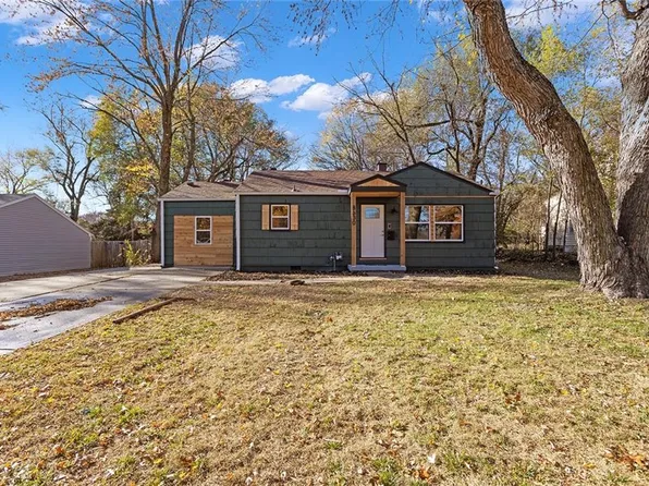 8630 James A Reed Rd, Raytown, MO 64138