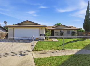 14291 Rosemary Circle, Lemoore, CA 93245