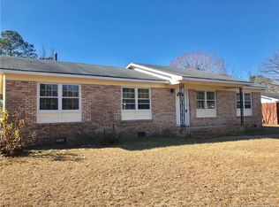 5703 Comstock Ct, Fayetteville, NC 28303