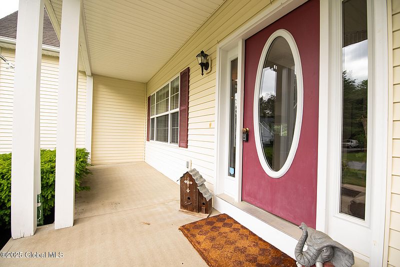 3rd image of 34 Westberry Way