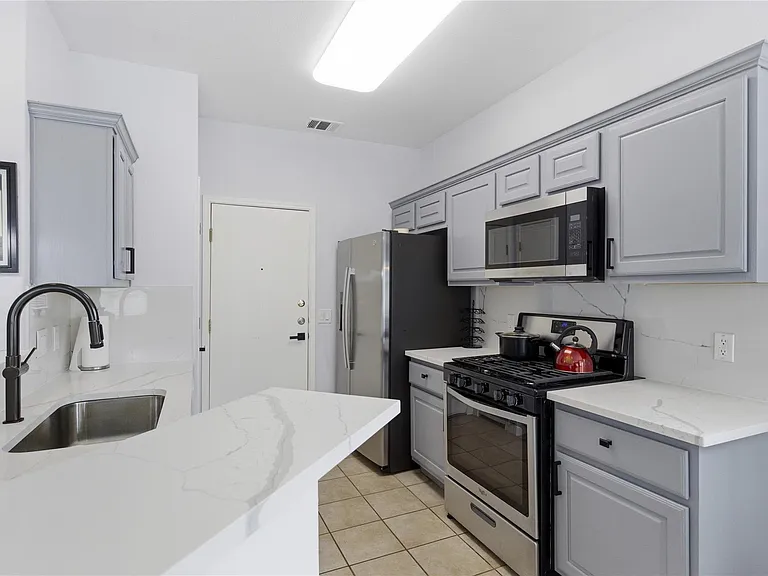 7510 Lazy Creek Dr #A — Photo 14