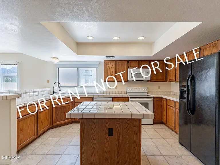 12490 N Copper Queen Way — Photo 17