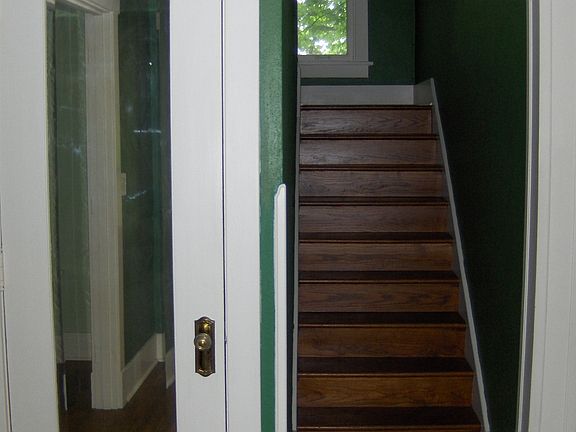 4th image of 912 N Rebecca Pl