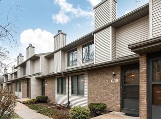 976 W Side Dr, Iowa City, IA 52246