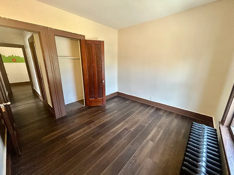 429 Raspberry St #2 — Photo 9