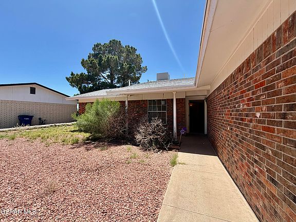3rd image of 317 Bright Water Ln