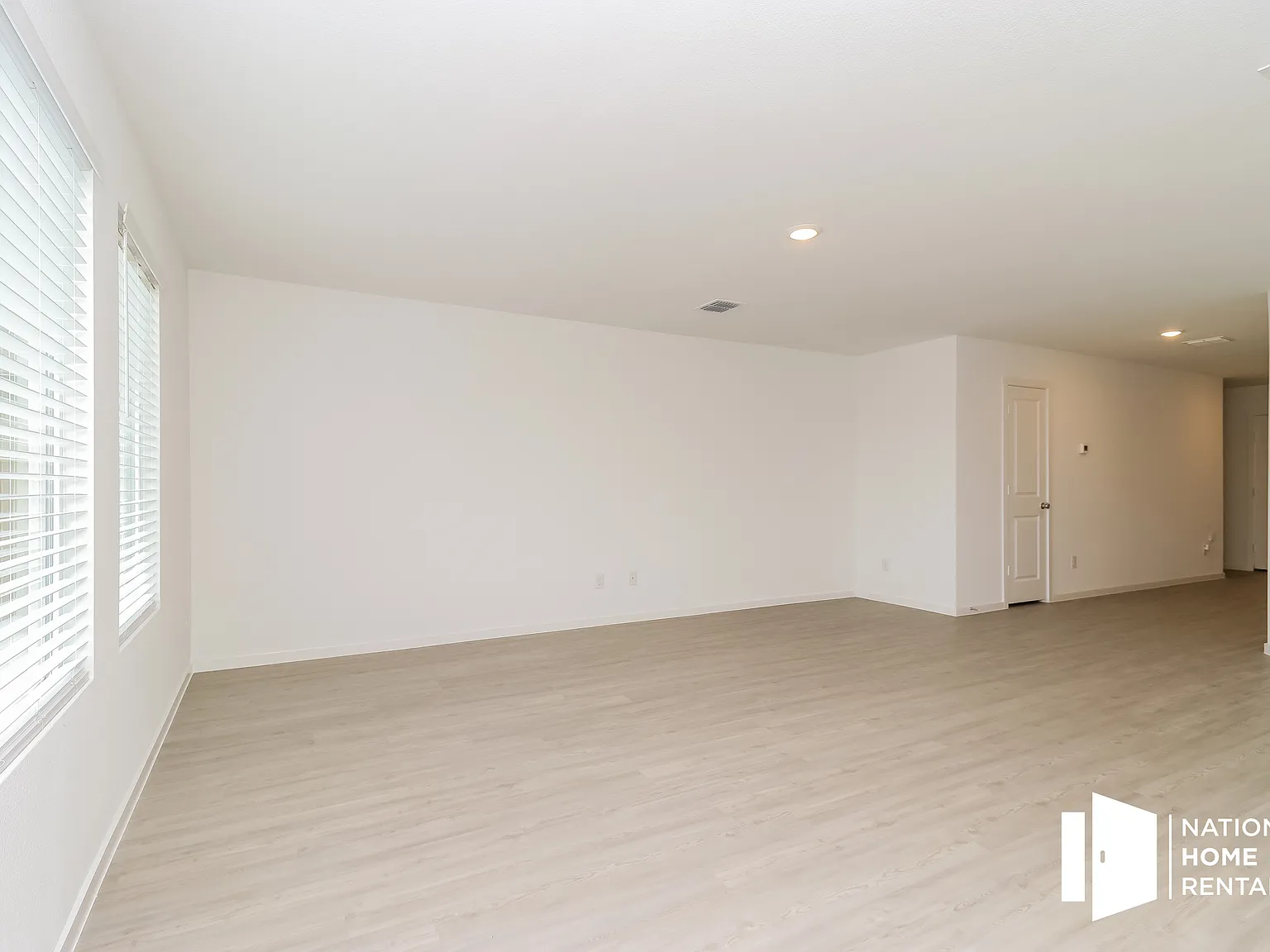 4 bed, 2.5 bath, 1684 sqft, $2,295 — Photo 4