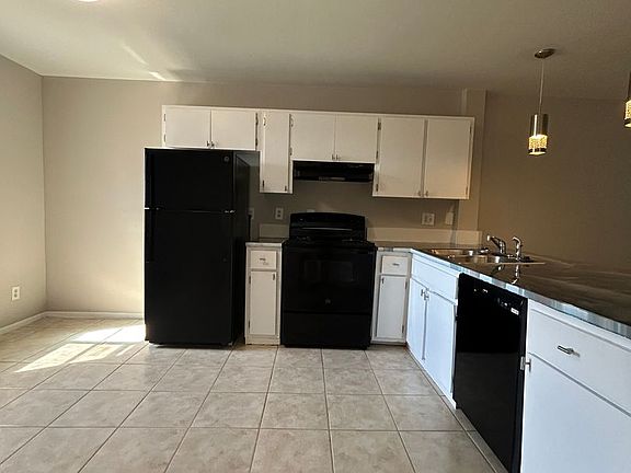 3rd image of 1606 Andalusia Blvd #6