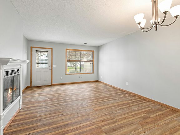 5th image of 1925 Southcross Dr