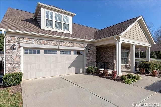 1st image of 165 Brawley Point Cir