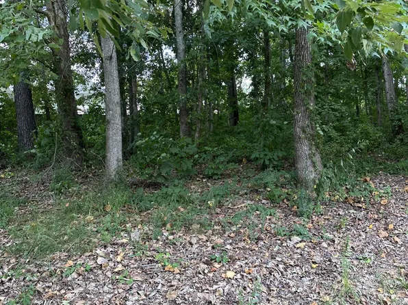 122 Fawn Ln, Killen, AL 35645