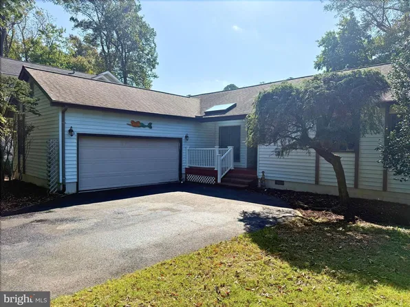 30 Newport Dr, Ocean Pines, MD 21811