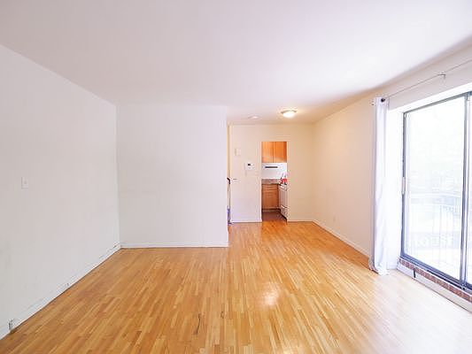 2nd image of 401 E 77th St APT 2B