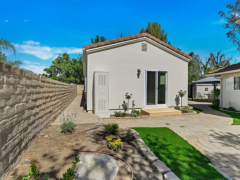 4956A Vejar Dr — Photo 34