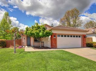 975 Rathbone Cir, Folsom, CA 95630