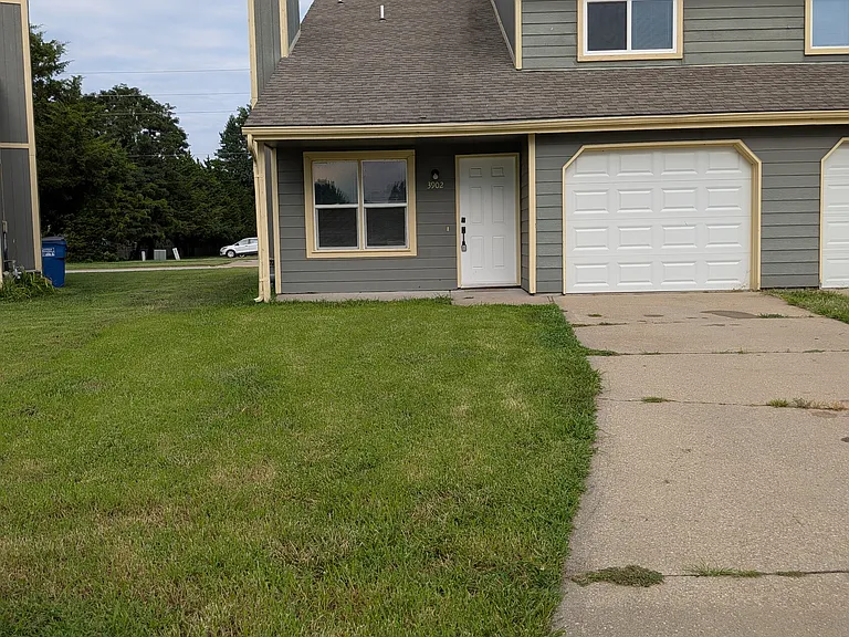 3902 Overland Cir — Photo 30