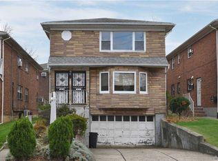 200-16 15th Rd, Bayside, NY 11360