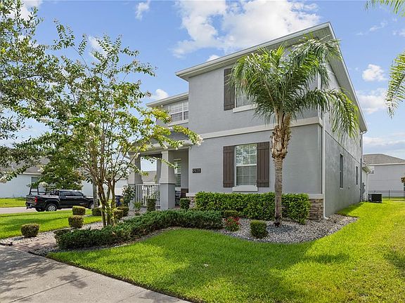 3rd image of 9928 Pecan Hickory Way
