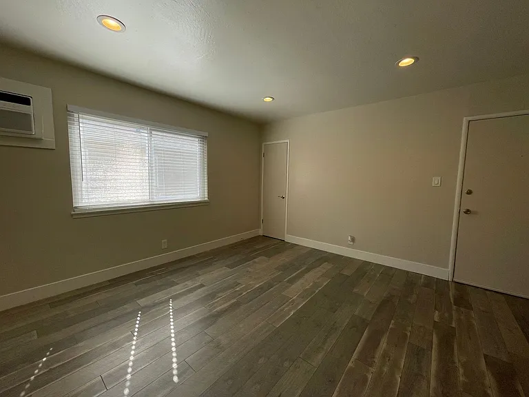 2713 and 2721 T Street, Sacramento — Photo 24