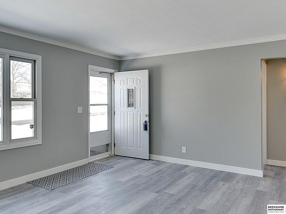 5th image of 7341 S 70th St