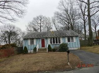 52 Lake Ave, West Haven, CT 06516