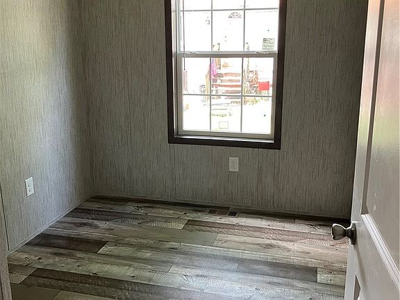 5th image of 393 Wagner St #74