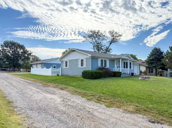 420 E St, Smith Center, KS 66967