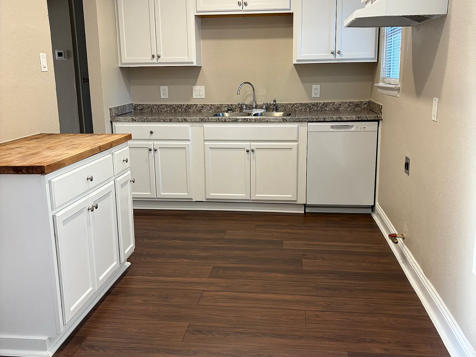 1003 Irion Dr — Photo 2