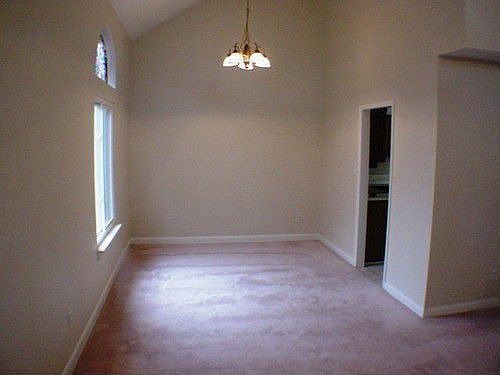 5th image of 3261 Barberry Ln