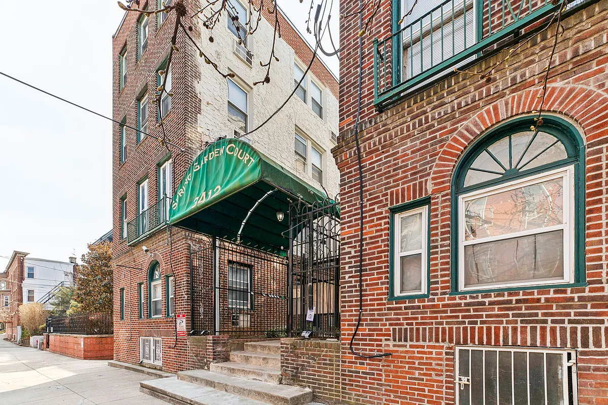 Building Photo - 3416 Spring Garden St #A2
