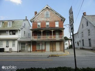 1 N Main St, Stewartstown, PA 17363