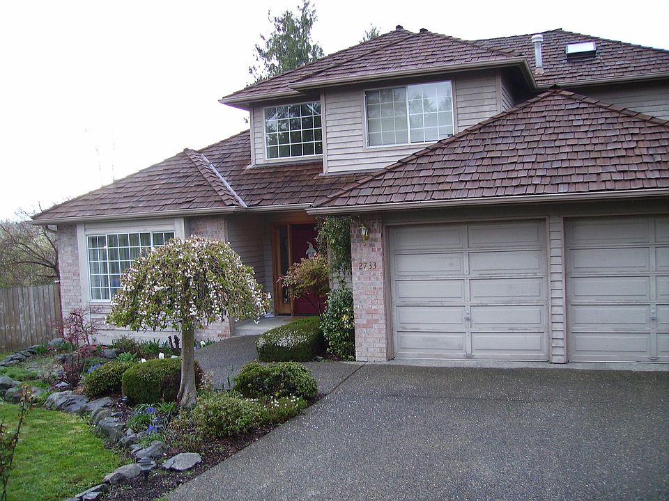 2nd image of 2733 22nd Ct SE