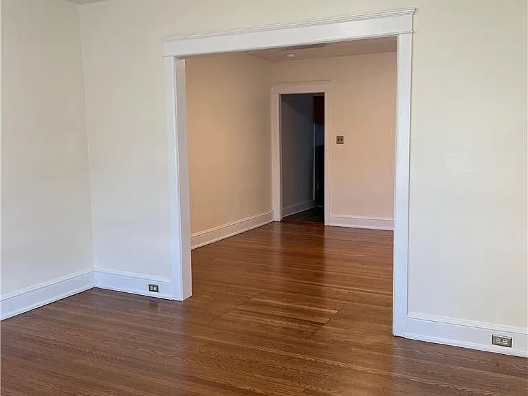 1320 Chelsea Ave — Photo 8