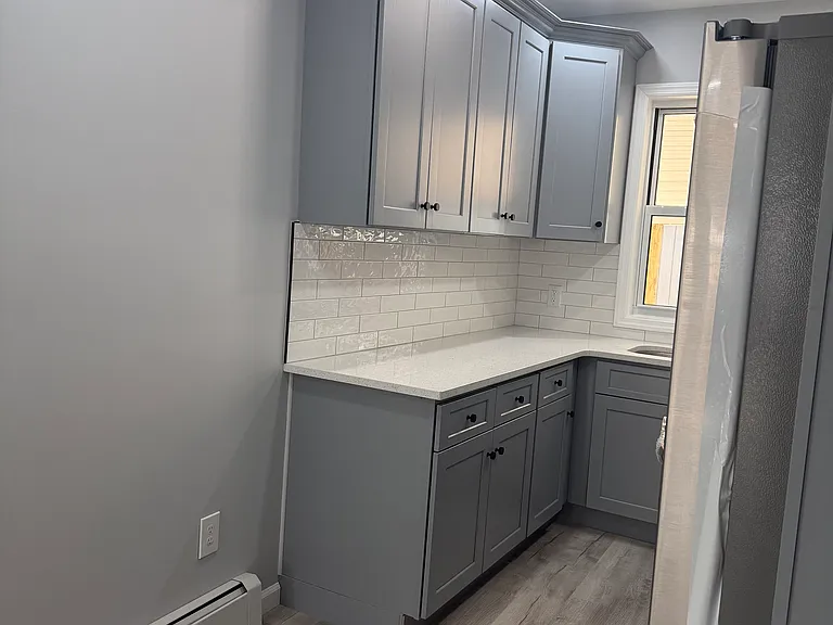342 Bartlett St — Photo 3