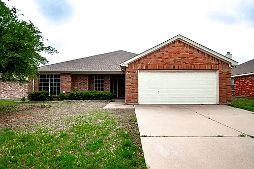 4704 Fox Meadows Ln Photo 1
