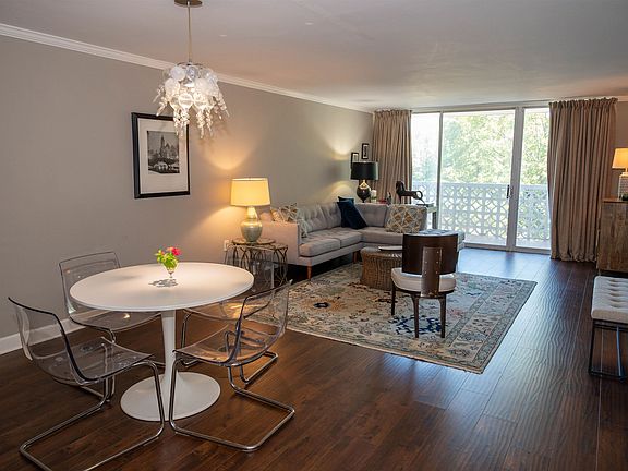 3rd image of 3080 Walnut Grove Rd APT 406