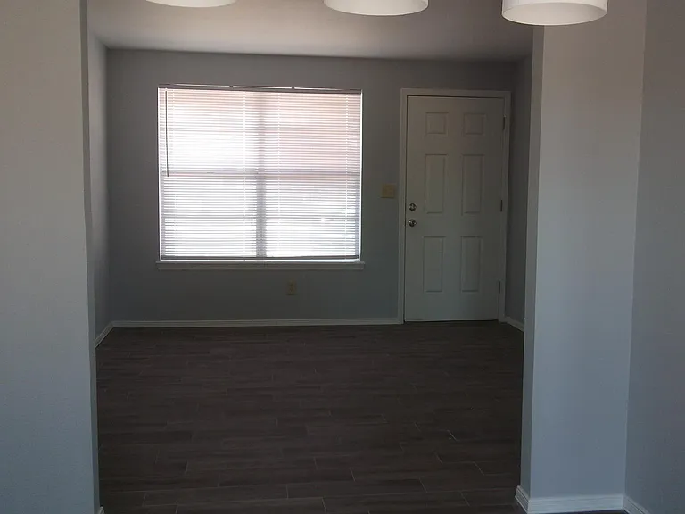 6004 Sorrento St — Photo 4