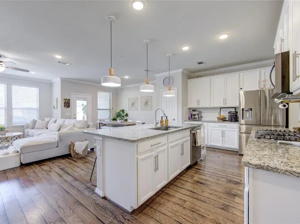 10936 Cannes Memorial Drive, Houston, TX 77043