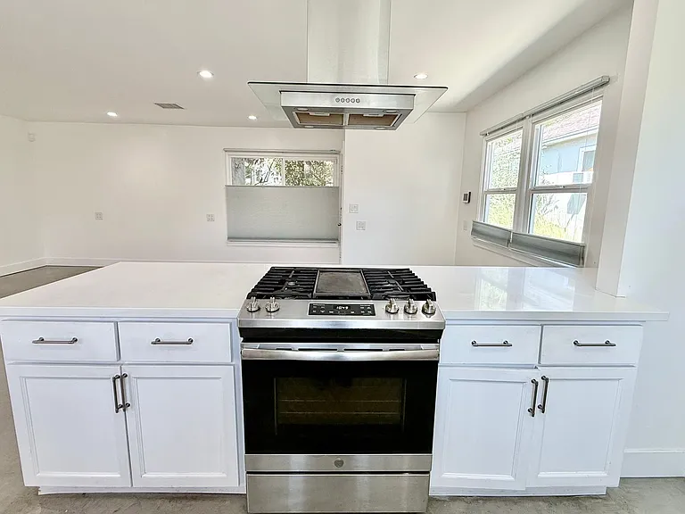 4232 Verdugo Rd — Photo 8