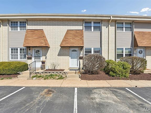 2nd image of 835 Lilybud Ct