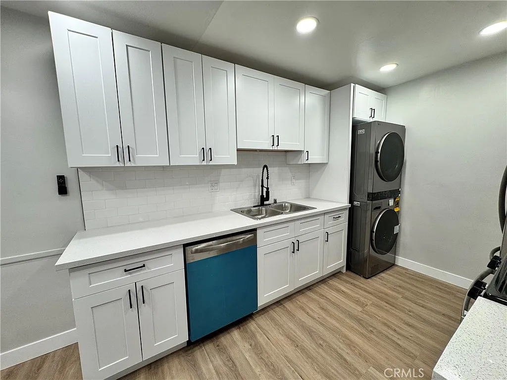 2 bed, 1.5 bath, 1000 sqft, $2,500 — Photo 4