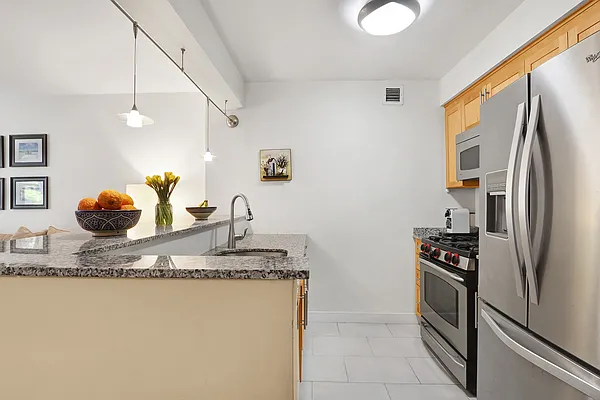 Rented by Keller Williams NYC | media 10