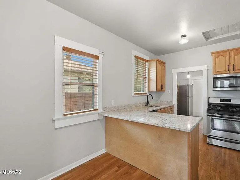 1245 N 1st Ave — Photo 7